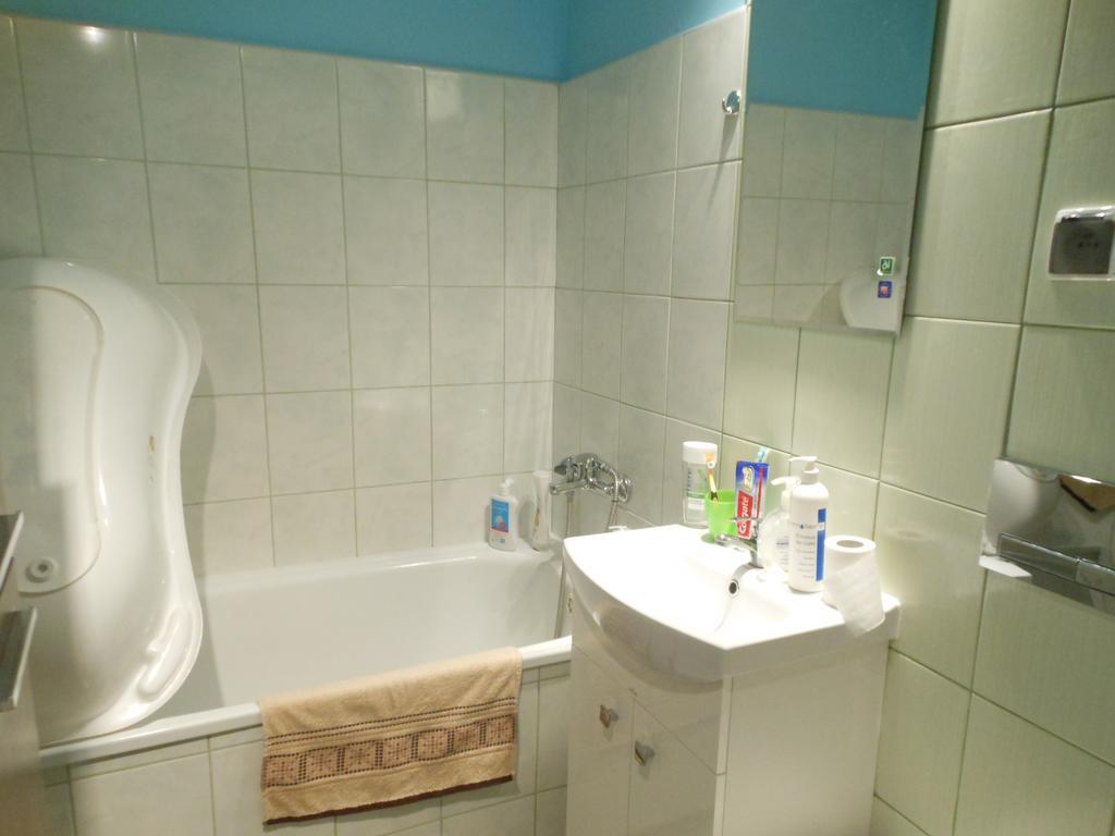 Апартаменти Apartament Obroncow Wybrzeza Гданськ Номер фото